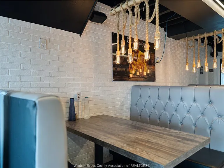 2883 Howard Ave — Photo 20