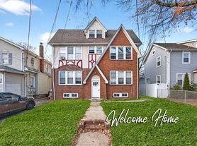 706 Chestnut St. Roselle, NJ 07203