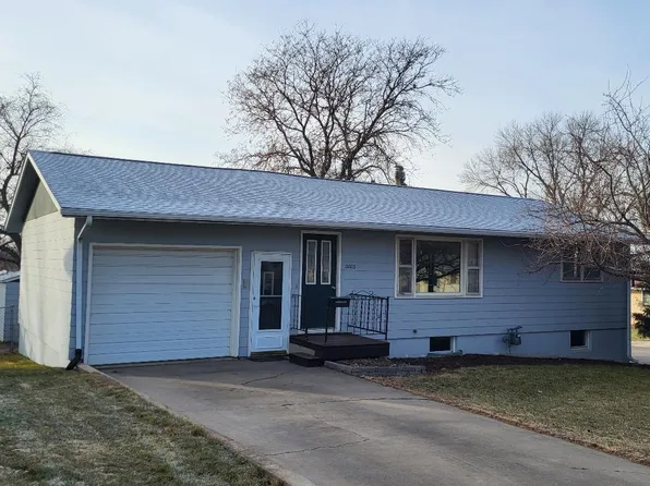 2003 E Capitol Ave, Pierre, SD 57501