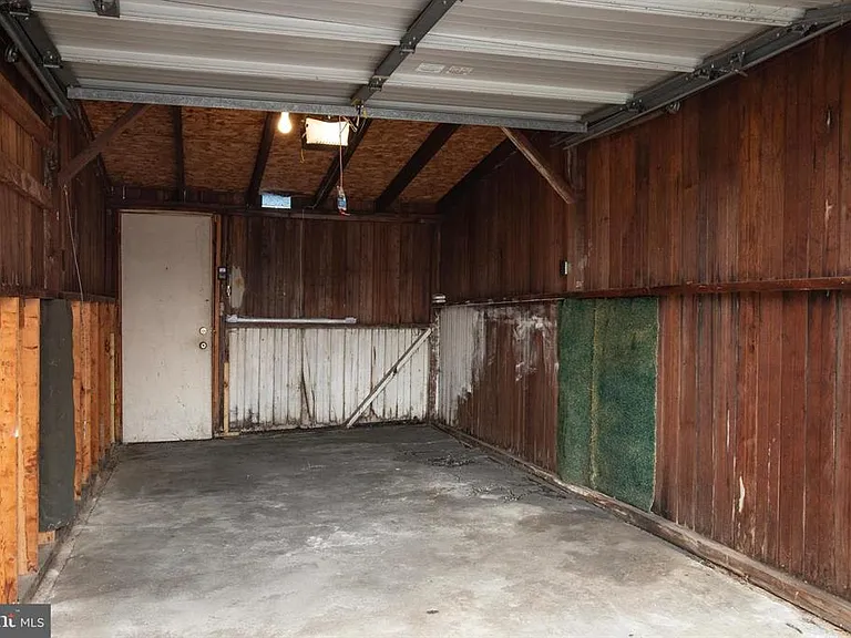 40 W Main St — Photo 36