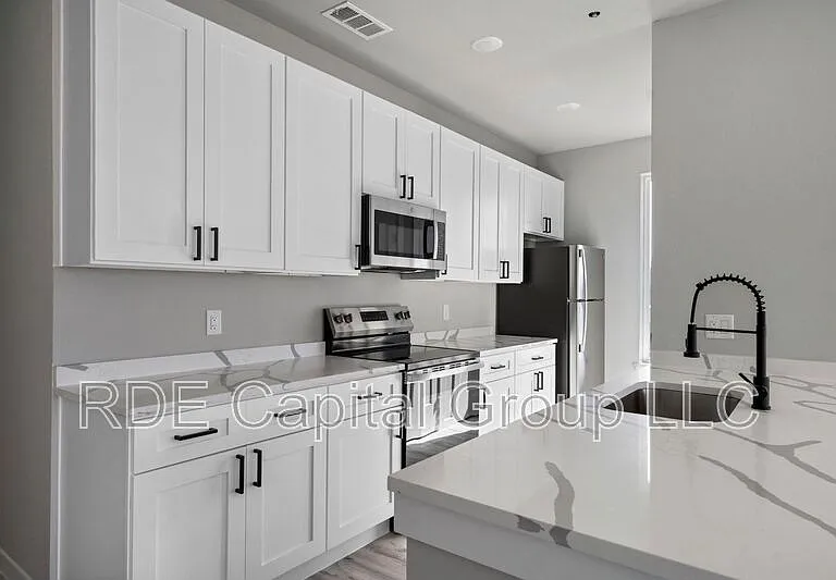 948 Corinth Street Rd #3 — Photo 10