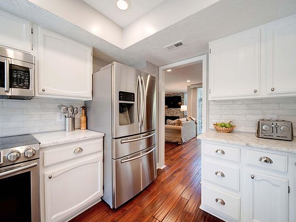 5th image of 4880 Clearfork Ln