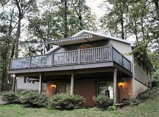 1900 Crazy Horse Dr, Auburn, PA 17922