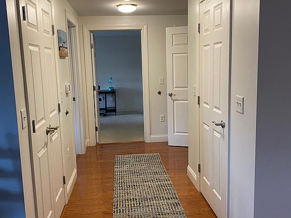 5th image of 1 E Grand Ave APT 202
