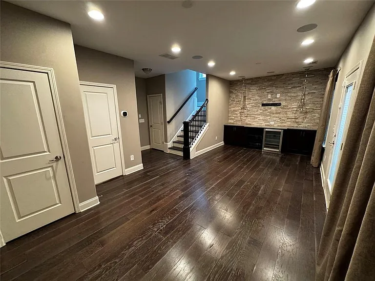 1922 Townsend Ct #7 — Photo 8
