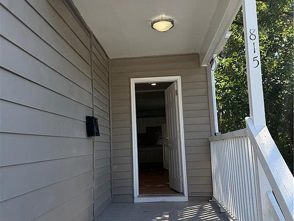 2nd image of 815 S 21st St