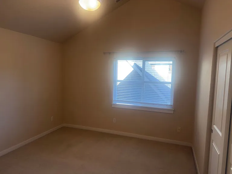 8628 SE 9th Ave #12 — Photo 13