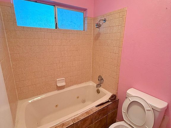 4th image of 3031 S Palmaire Ave