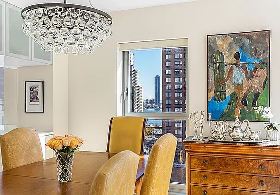 4th image of 303 E 33rd St #11E