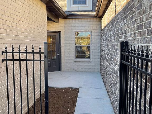 2nd image of 818 Griffin Landing Ln #132