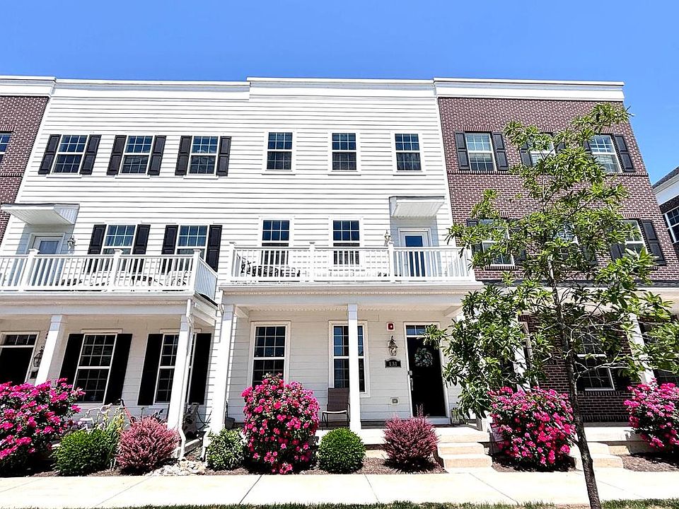 1st image of 131 Park Pl