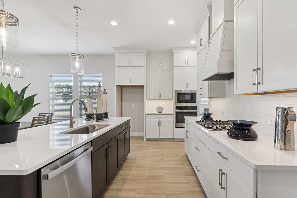 next background image