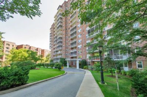 4 Bed 2 Bath Property, New York • 1,700 Sq Ft