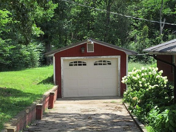 2nd image of 503 S Parrott Dr