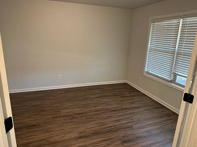 212 Hydra Cir — Photo 5