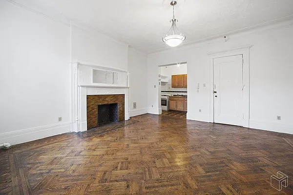 Rented by Halstead Real Estate | media 21