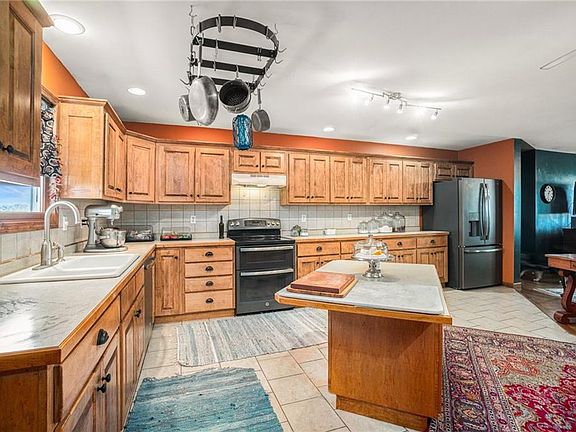 5th image of 24674 200th St