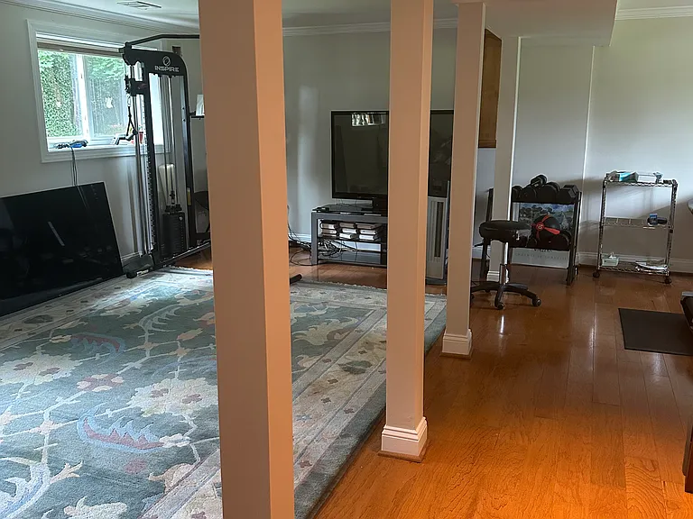 10619 Elmont Ct — Photo 3
