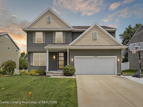 1111 Oakwood Dr, Dewitt, MI 48820