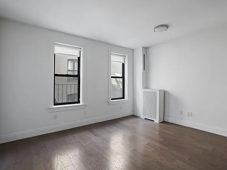 556 W 126th St #21 — Photo 4