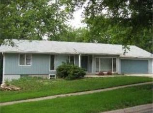 3016 W 9th St, Lawrence, KS 66049