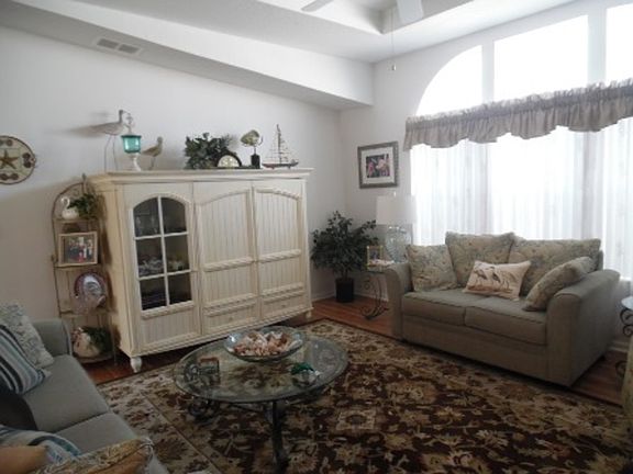 2nd image of 119 Lake Pointe Dr