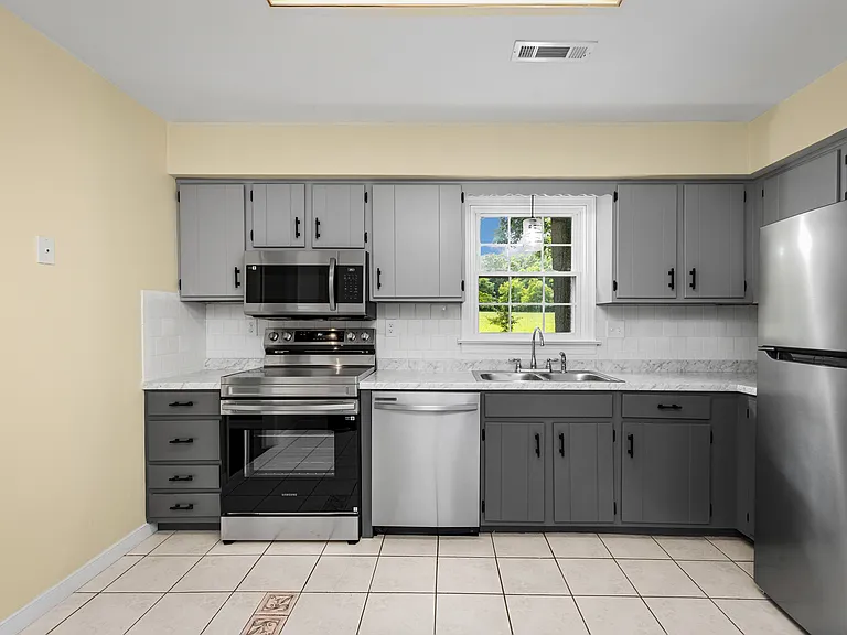 10112 Post Horn Dr — Photo 17