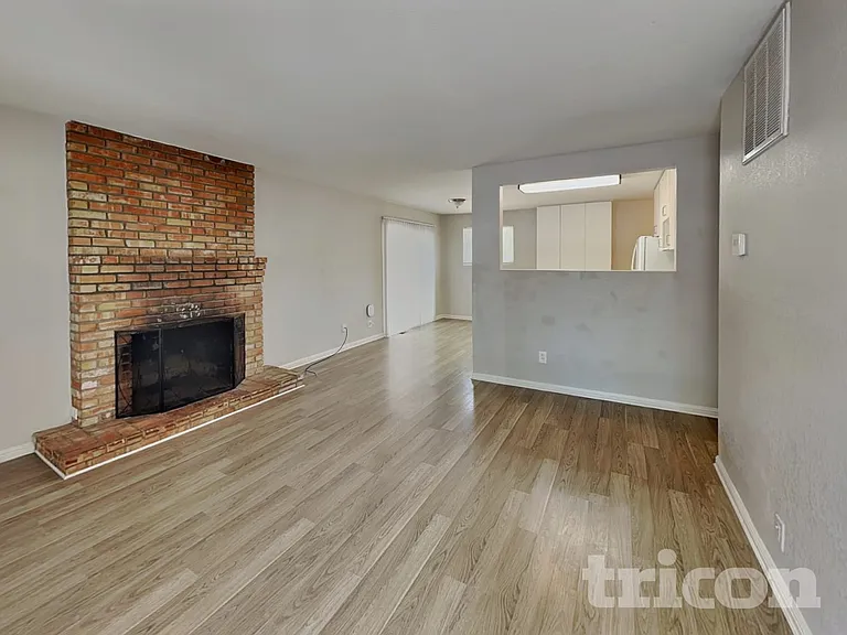 1120 Beldon Way — Photo 3