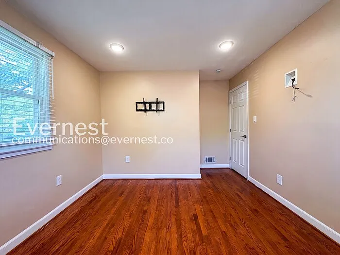 7110 Cindy Ln — Photo 14