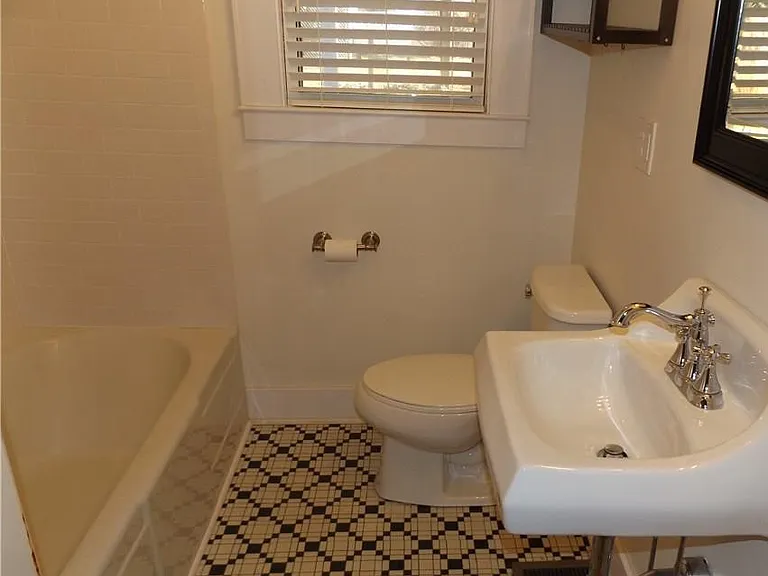 1024 8th St NE — Photo 5