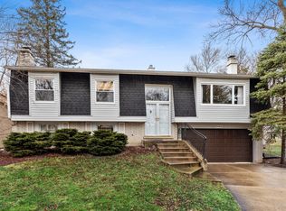 482 Trinity Ct, Buffalo Grove, IL 60089