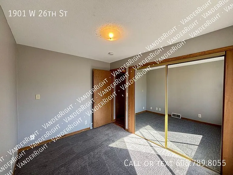 1901 W 26th St — Photo 10