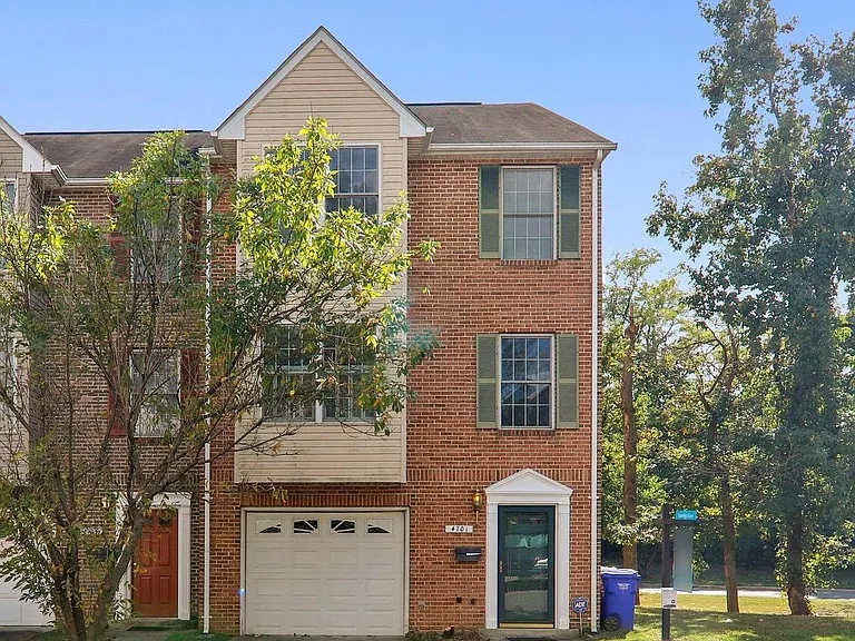 4701 Caddo St — Photo 1