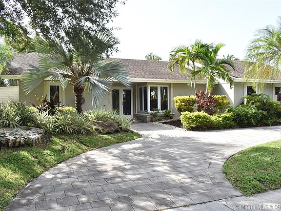 2nd image of 21431 NE Highland Lakes Blvd