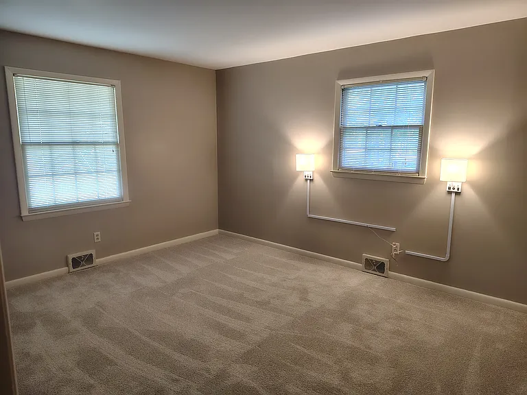 434 Shady Ln — Photo 18