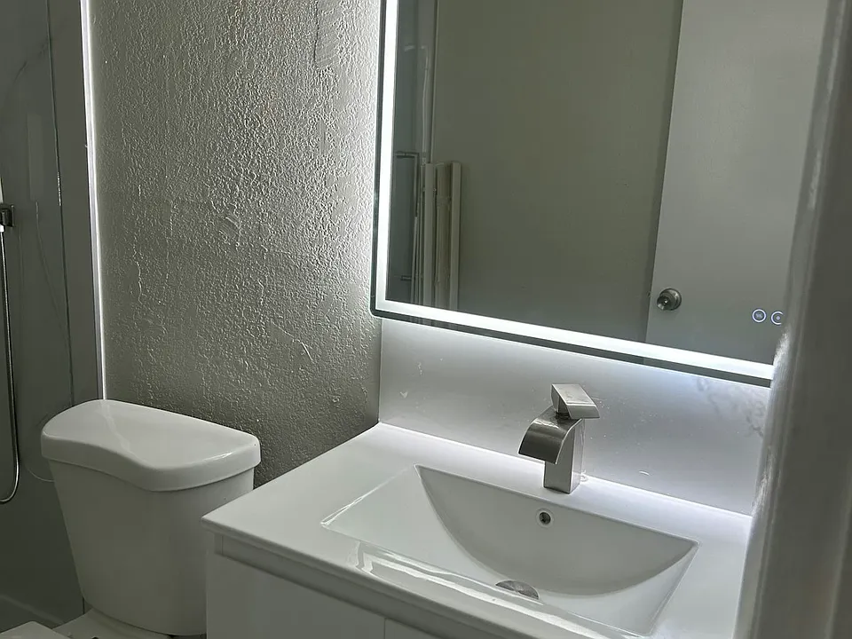 Bathroom Photo 2