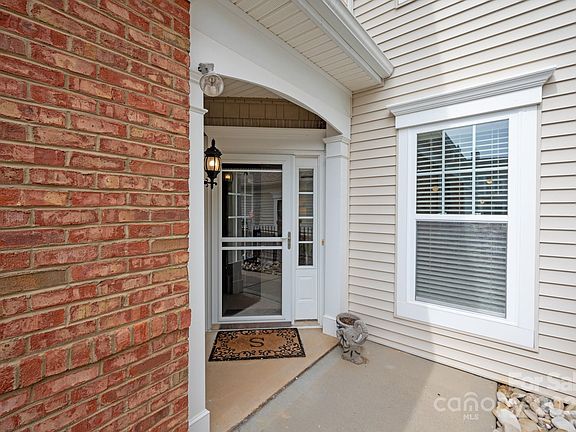 4th image of 44424 Oriole Dr Unit 101
