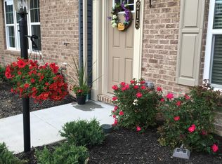 215 Thornapple Ln, Cranberry Township, PA 16066