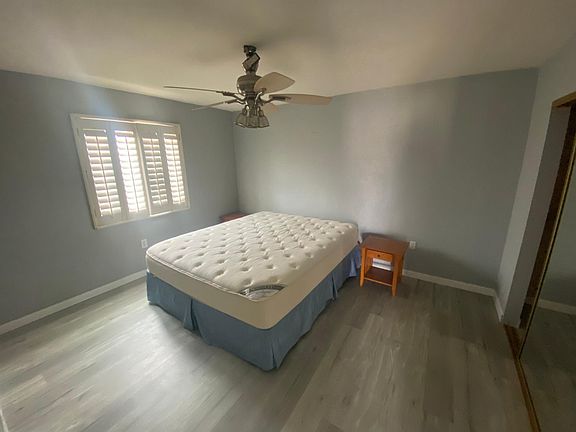 2nd image of 505 Goldhill St #B