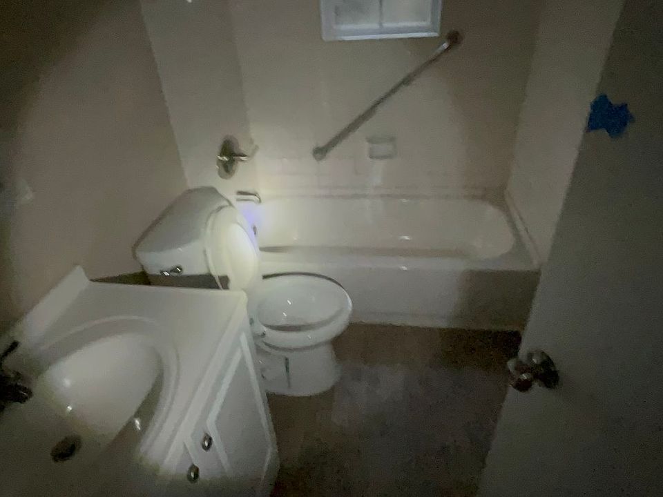2nd image of 1093 Sandalwood Dr