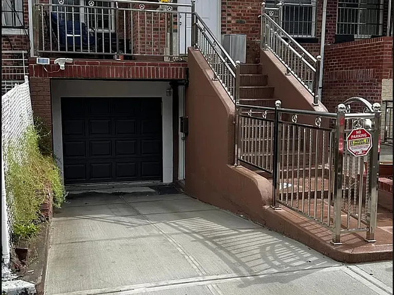 653 E 96th St #1 — Photo 1