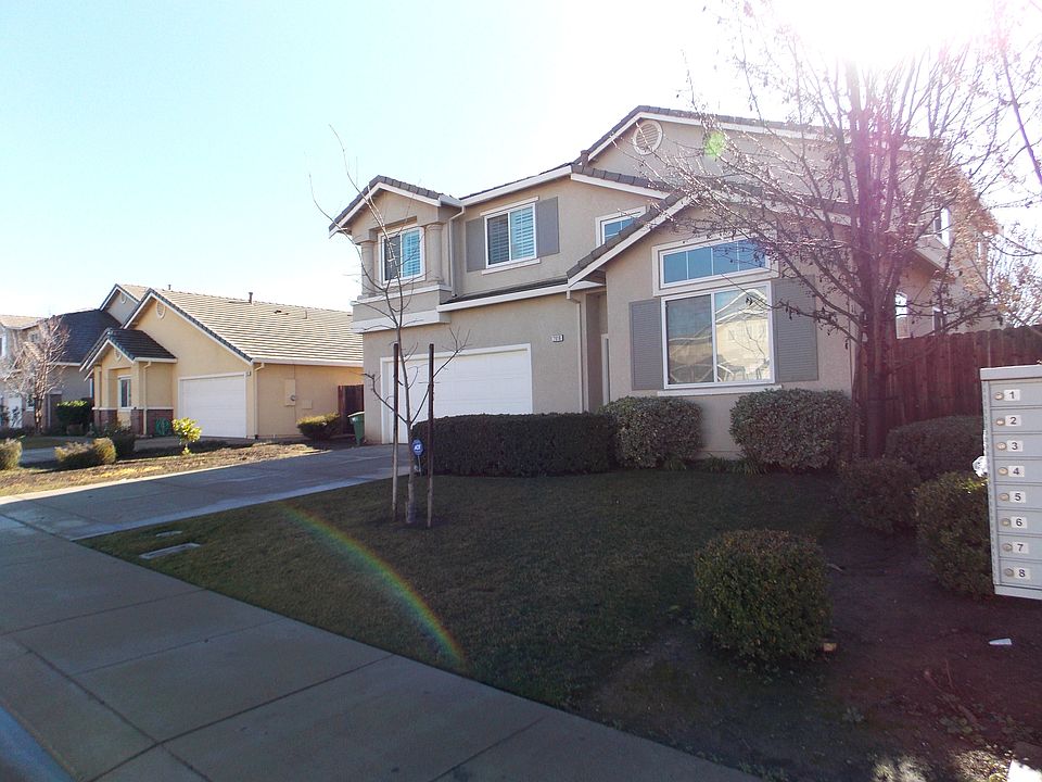 1st image of 2816 Mirasol Ln