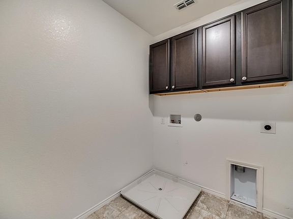 5th image of 3408 Becker Dr