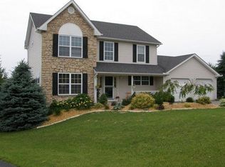 2342 Hailey Ct, Fogelsville, PA 18051