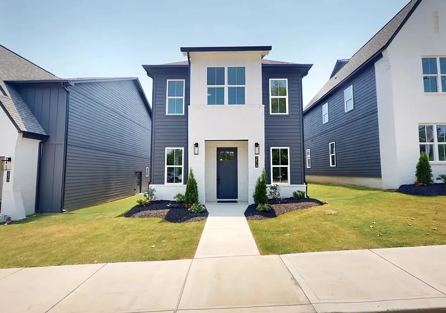 Stunning 4-Bedroom Home in the Heart of Jackson Walk! — Photo 1