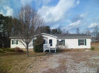 604 Ridgewood Ct, Mount Holly, NC 28120