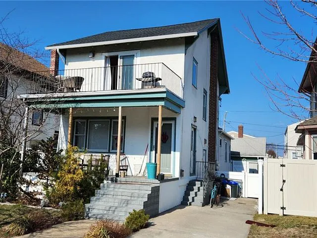 445 Walnut St #UPPER — Photo 1