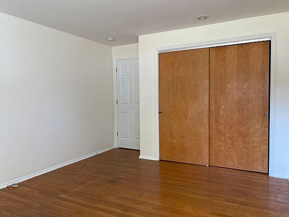 2nd image of 21 Marian Ln