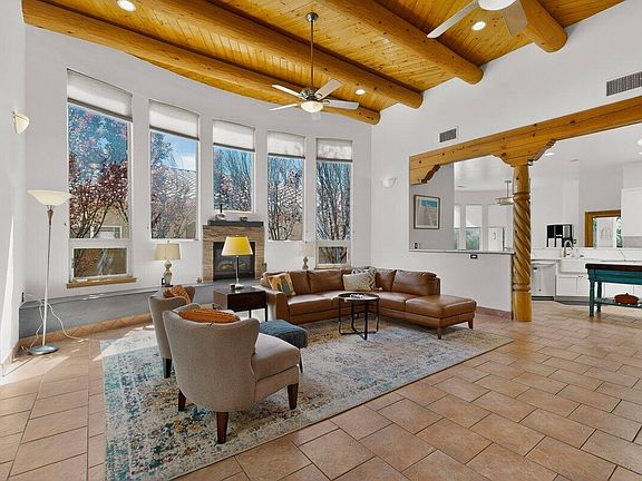 4th image of 6316 Pima Pl NW