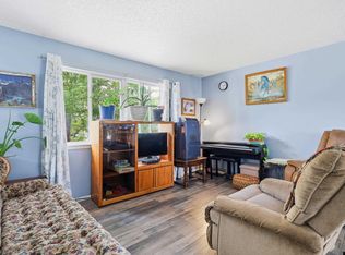 1960 Prairie Ln, Bar Nunn, WY 82601
